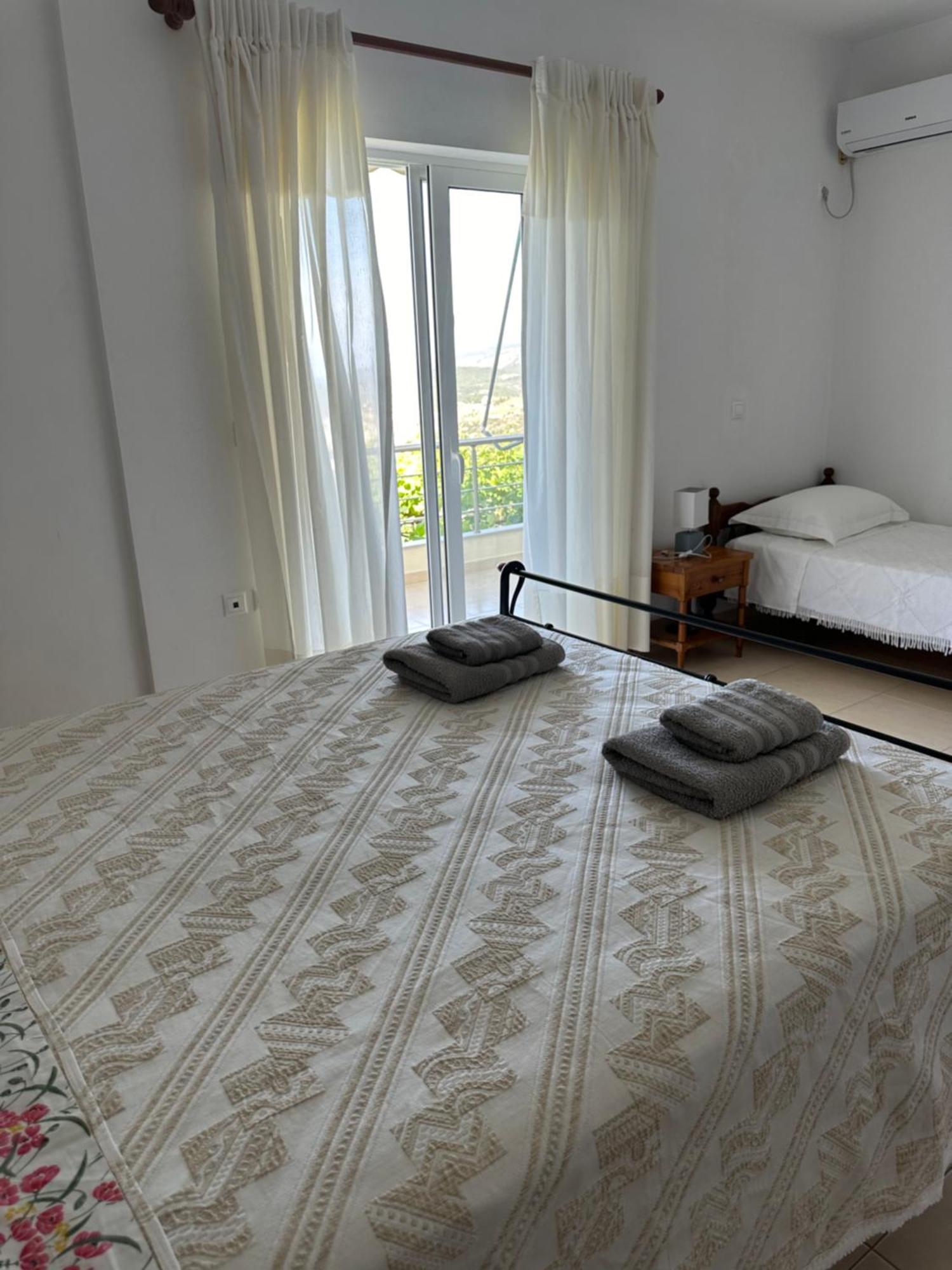 Elea Guesthouse Himarë Exterior foto